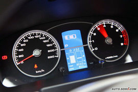 2010款力帆620CVT精钻版重庆试驾