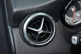 2016款奔驰GLA200动感型