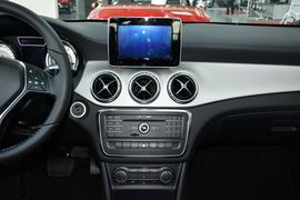 2016款奔驰GLA200动感型