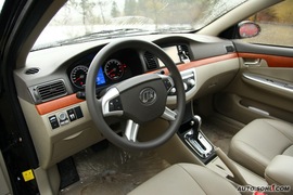 2010款力帆620CVT精钻版重庆试驾