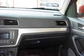 2015款大众朗逸230TSI