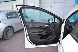 2016款别克威朗轿跑