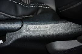 2016款别克威朗轿跑