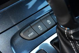 2016款别克威朗轿跑