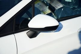 2016款别克威朗轿跑