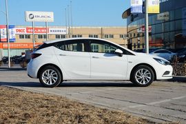 2016款别克威朗轿跑