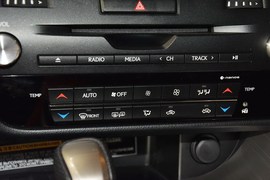 2016款雷克萨斯RX200t