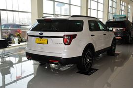 2016款福特探险者3.5T运动版