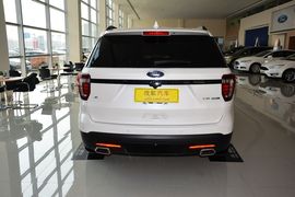 2016款福特探险者3.5T运动版