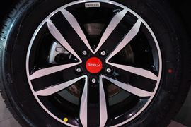 2015款吉利GX7运动版2.0L自动尊贵型