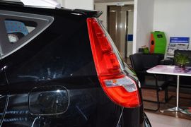 2015款吉利GX7运动版2.0L自动尊贵型