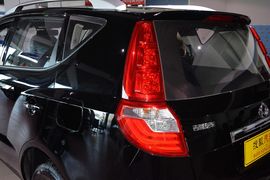 2015款吉利GX7运动版2.0L自动尊贵型