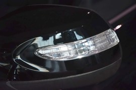 2015款吉利GX7运动版2.0L自动尊贵型