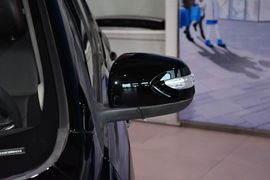 2015款吉利GX7运动版2.0L自动尊贵型