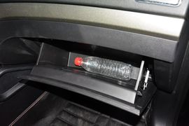 2015款吉利GX7运动版2.0L自动尊贵型