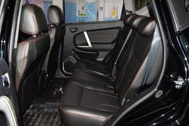 2015款吉利GX7运动版2.0L自动尊贵型