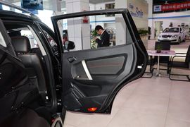 2015款吉利GX7运动版2.0L自动尊贵型