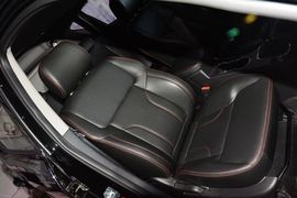 2015款吉利GX7运动版2.0L自动尊贵型