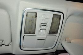 2015款吉利GX7运动版2.0L自动尊贵型