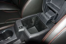 2015款吉利GX7运动版2.0L自动尊贵型