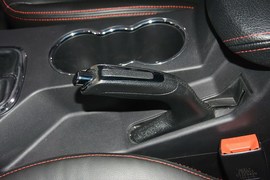 2015款吉利GX7运动版2.0L自动尊贵型