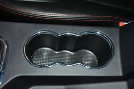 2015款吉利GX7运动版2.0L自动尊贵型