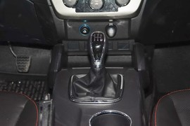 2015款吉利GX7运动版2.0L自动尊贵型