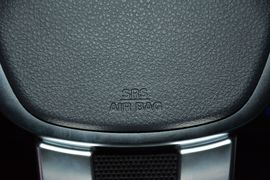 2015款吉利GX7运动版2.0L自动尊贵型