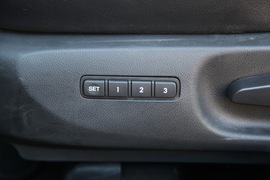 2010款马自达睿翼轿跑2.5L试驾