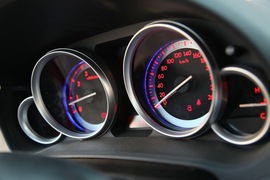 2010款马自达睿翼轿跑2.5L试驾