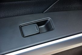 2015款铃木锋驭1.6L手动两驱精英型