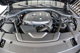 2016款宝马730Li豪华型