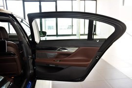 2016款宝马730Li豪华型