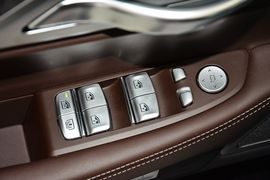 2016款宝马730Li豪华型