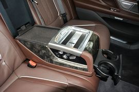 2016款宝马730Li豪华型