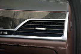2016款宝马730Li豪华型
