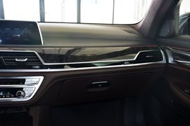 2016款宝马730Li豪华型