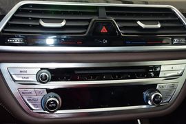 2016款宝马730Li豪华型