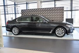 2016款宝马730Li豪华型