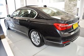 2016款宝马730Li豪华型