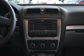 2010款斯柯达明锐2.0L手自一体