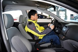 2015款现代悦动1.6L手动舒适型到店实拍