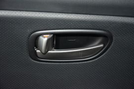 2015款现代悦动1.6L手动舒适型