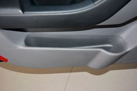 2015款现代悦动1.6L手动舒适型