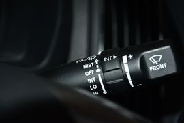 2015款现代悦动1.6L手动舒适型