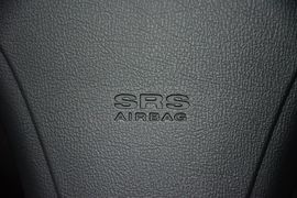 2015款现代悦动1.6L手动舒适型