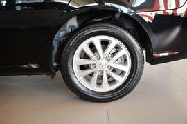 2015款现代悦动1.6L手动舒适型