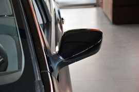 2015款现代悦动1.6L手动舒适型