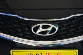 2015款现代悦动1.6L手动舒适型