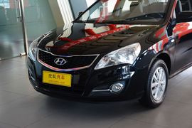 2015款现代悦动1.6L手动舒适型